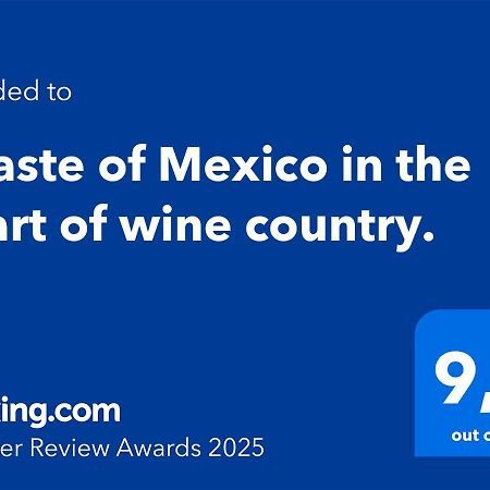 A Taste Of Mexico In The Heart Of Wine Country. Apartamento Peachland Exterior foto